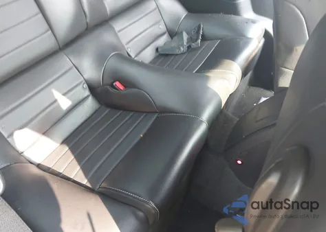 2013 Ford Mustang V6 Premium из США, поврежденный, VIN 1ZVBP8AM6D5271087